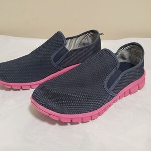 Slip-On Women's Navy Mesh Sneakers with Pink Sole